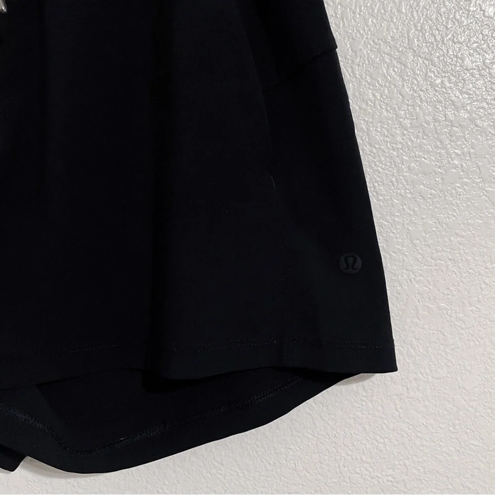 Lululemon On The Fly‎ Short Woven 2.5” in Black